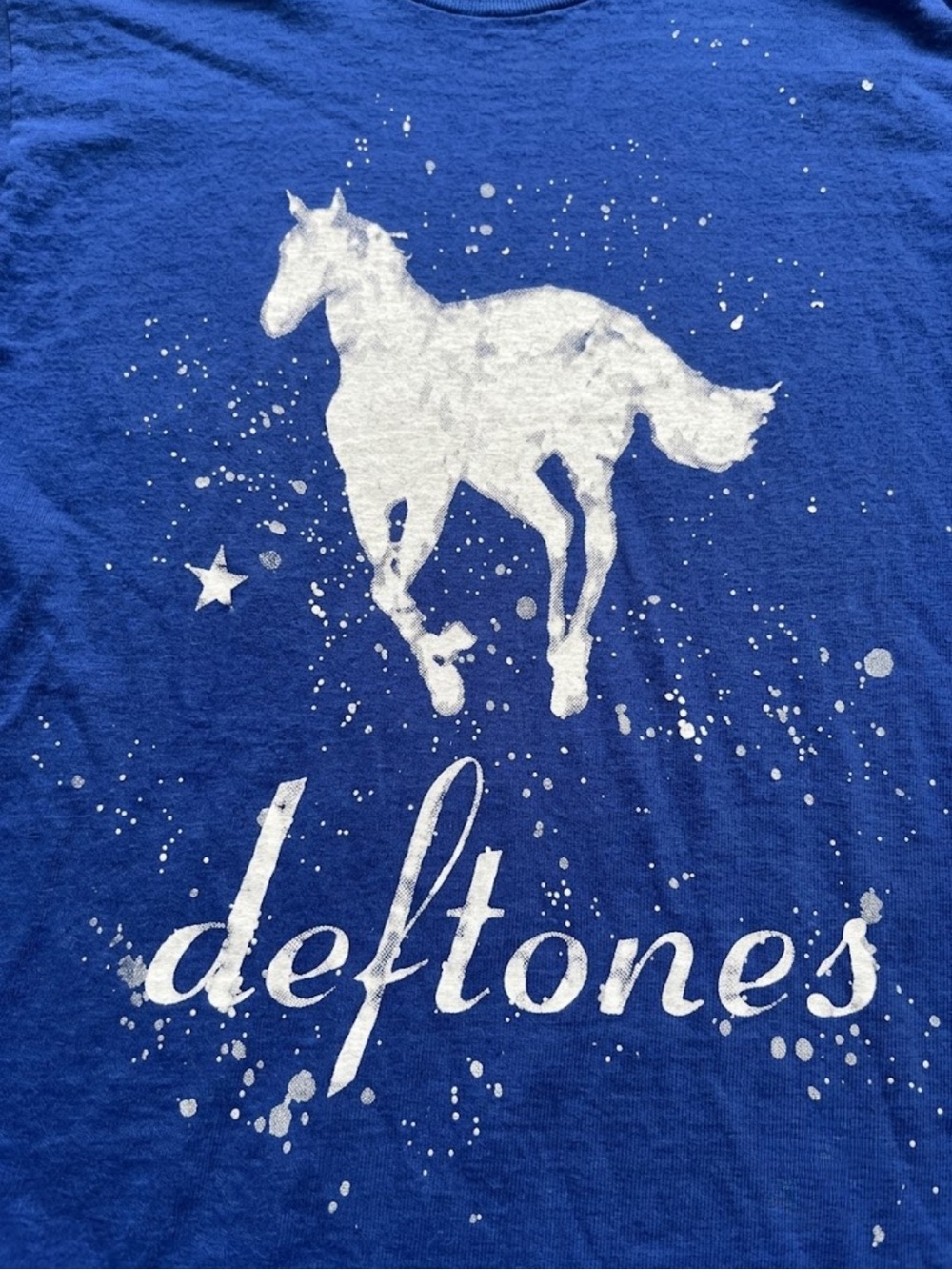 Gildan Blue Graphic l T‑Shirt with White Horse Print - Picture 2 of 2
